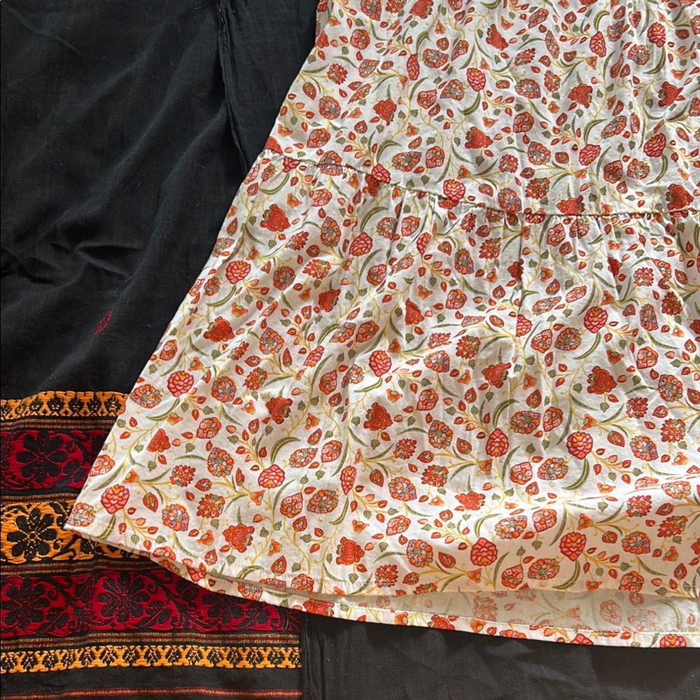 🌷Paisley Floral V-Neck Swing Dress Old Navy🌷 - Picture 4 of 5